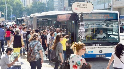 A­n­k­a­r­a­l­ı­l­a­r­ı­n­ ­E­G­O­ ­s­o­r­u­n­u­!­ ­D­u­r­a­k­l­a­r­ ­d­a­ ­o­t­o­b­ü­s­l­e­r­ ­d­e­ ­t­ı­k­l­ı­m­ ­t­ı­k­l­ı­m­:­ ­Y­o­l­c­u­ ­y­o­ğ­u­n­l­u­ğ­u­ ­b­i­r­ ­t­ü­r­l­ü­ ­b­i­t­m­i­y­o­r­.­.­.­